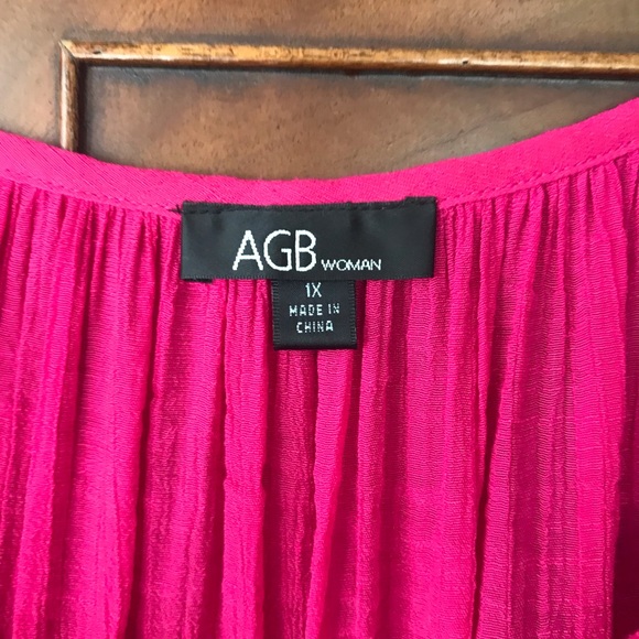 Fushia colored tunic top. Size 1X. - Picture 4 of 5